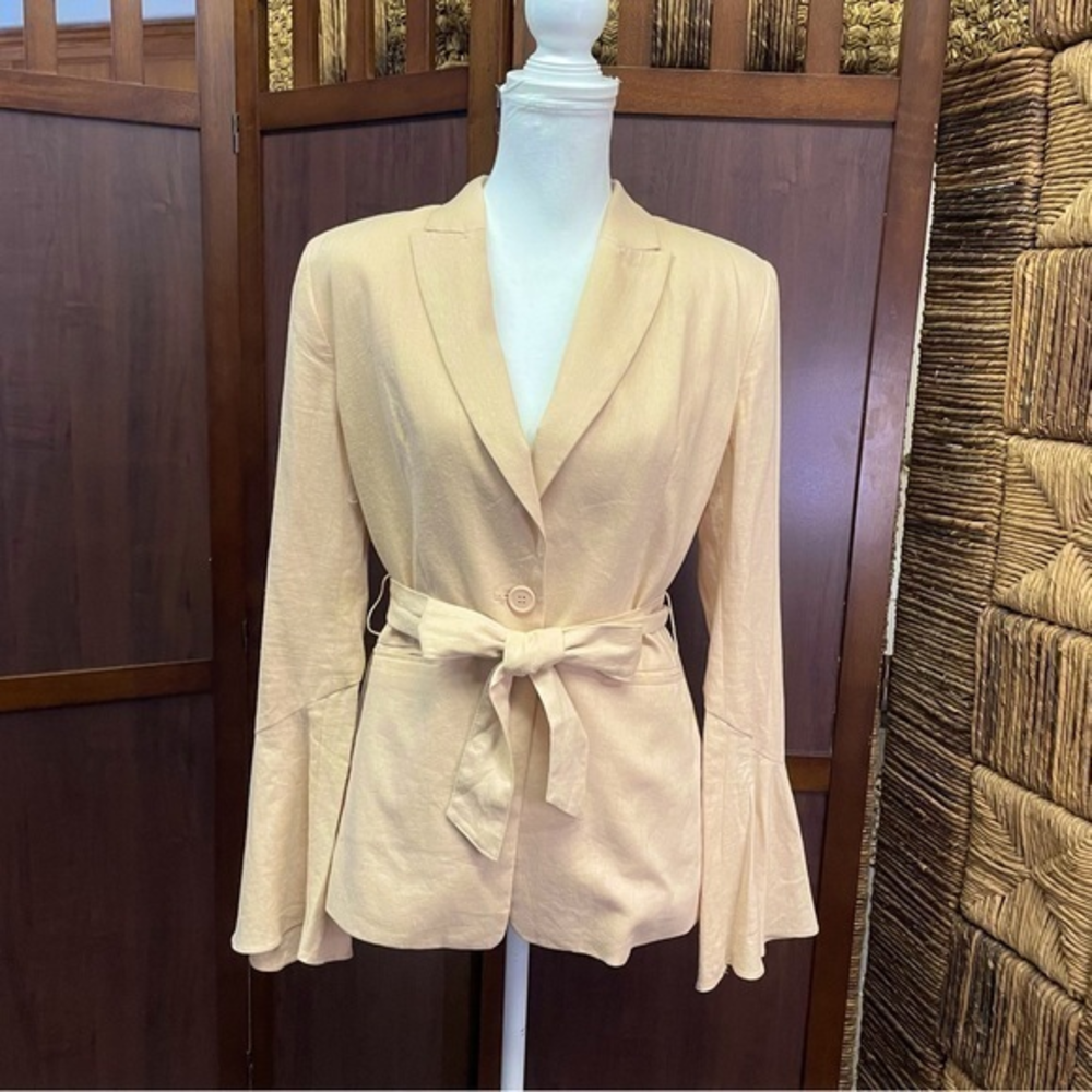 Free people flared sleeve linen blazer size S.‎ New!